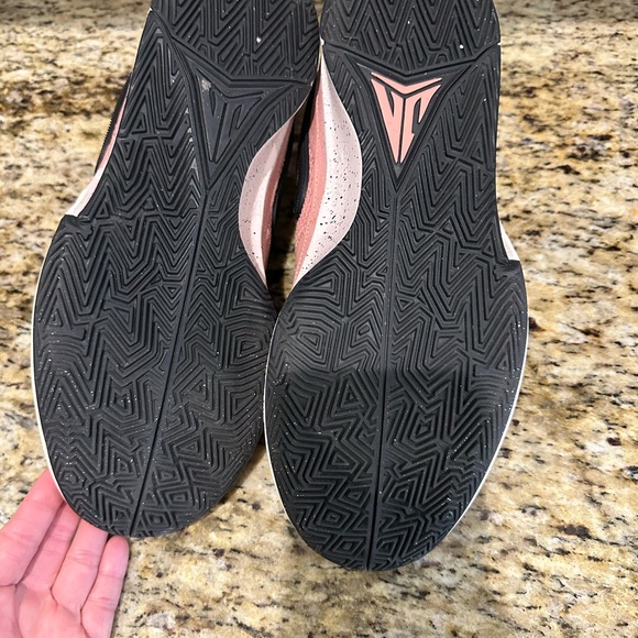 Ja Morant Mens Basketball shoes size 10.5 - Picture 2 of 3